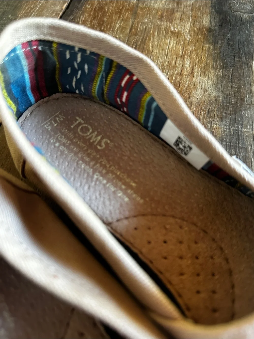 Beige colored Tom’s 7.5